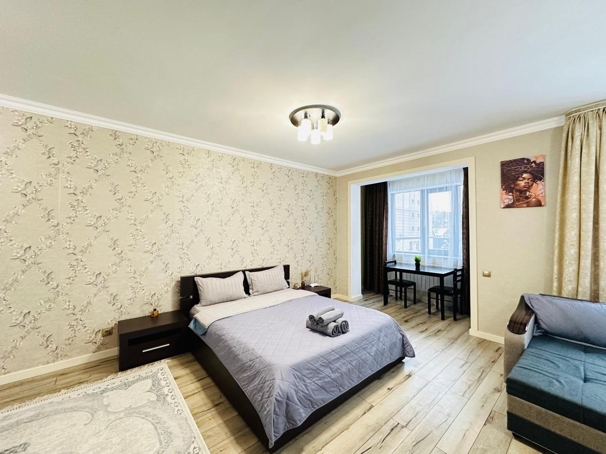 Vostochnyi Park Apartament In The Center Of Almaty Apartment Exterior foto
