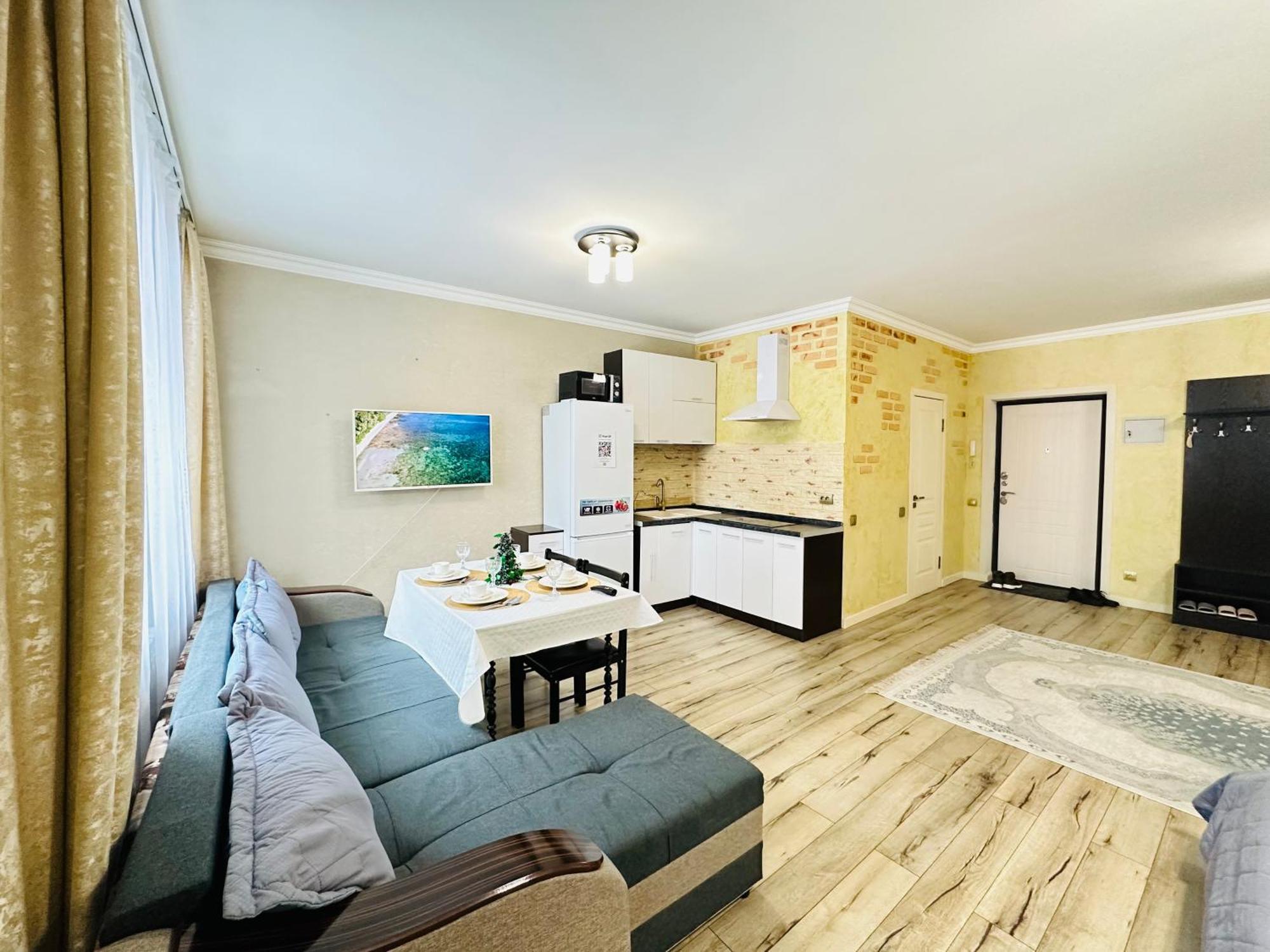Vostochnyi Park Apartament In The Center Of Almaty Apartment Exterior foto