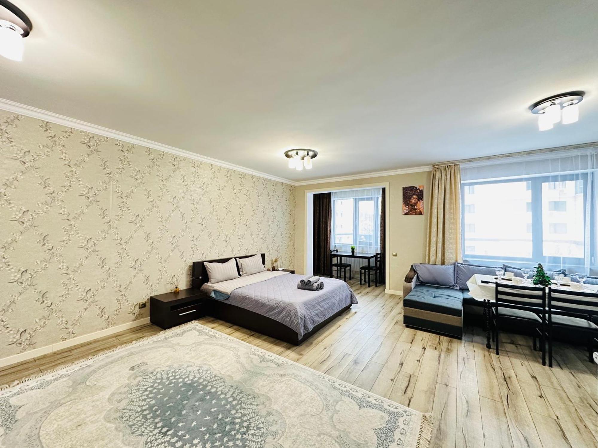 Vostochnyi Park Apartament In The Center Of Almaty Apartment Exterior foto