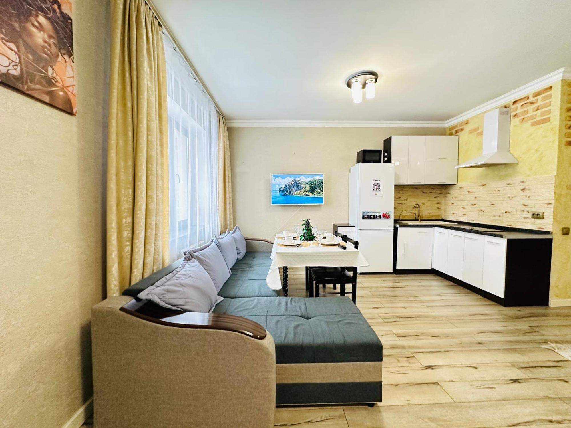 Vostochnyi Park Apartament In The Center Of Almaty Apartment Exterior foto