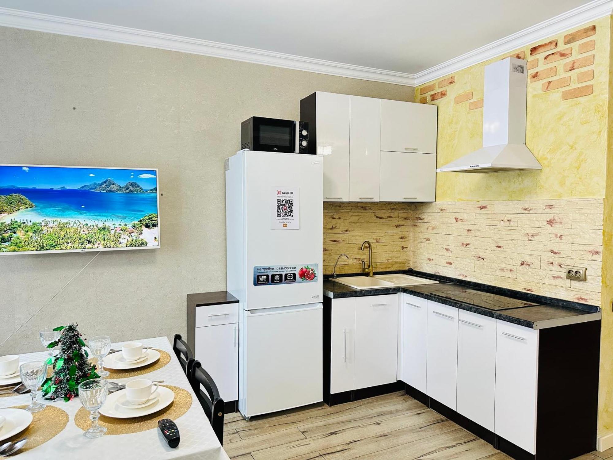 Vostochnyi Park Apartament In The Center Of Almaty Apartment Exterior foto